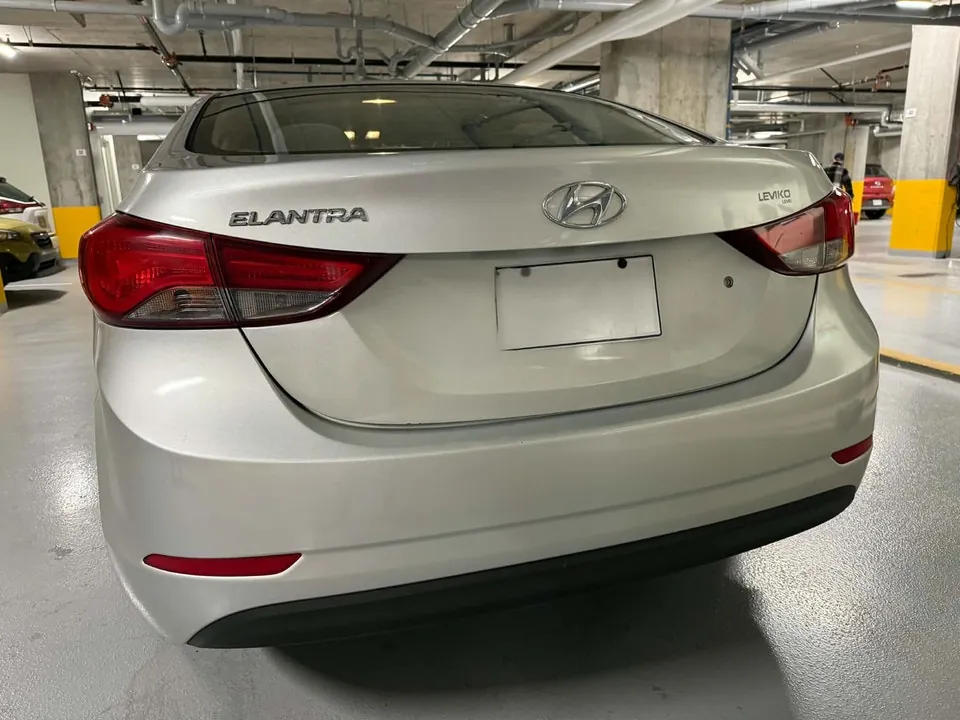 Hyundai Elantra 2016 photo 3