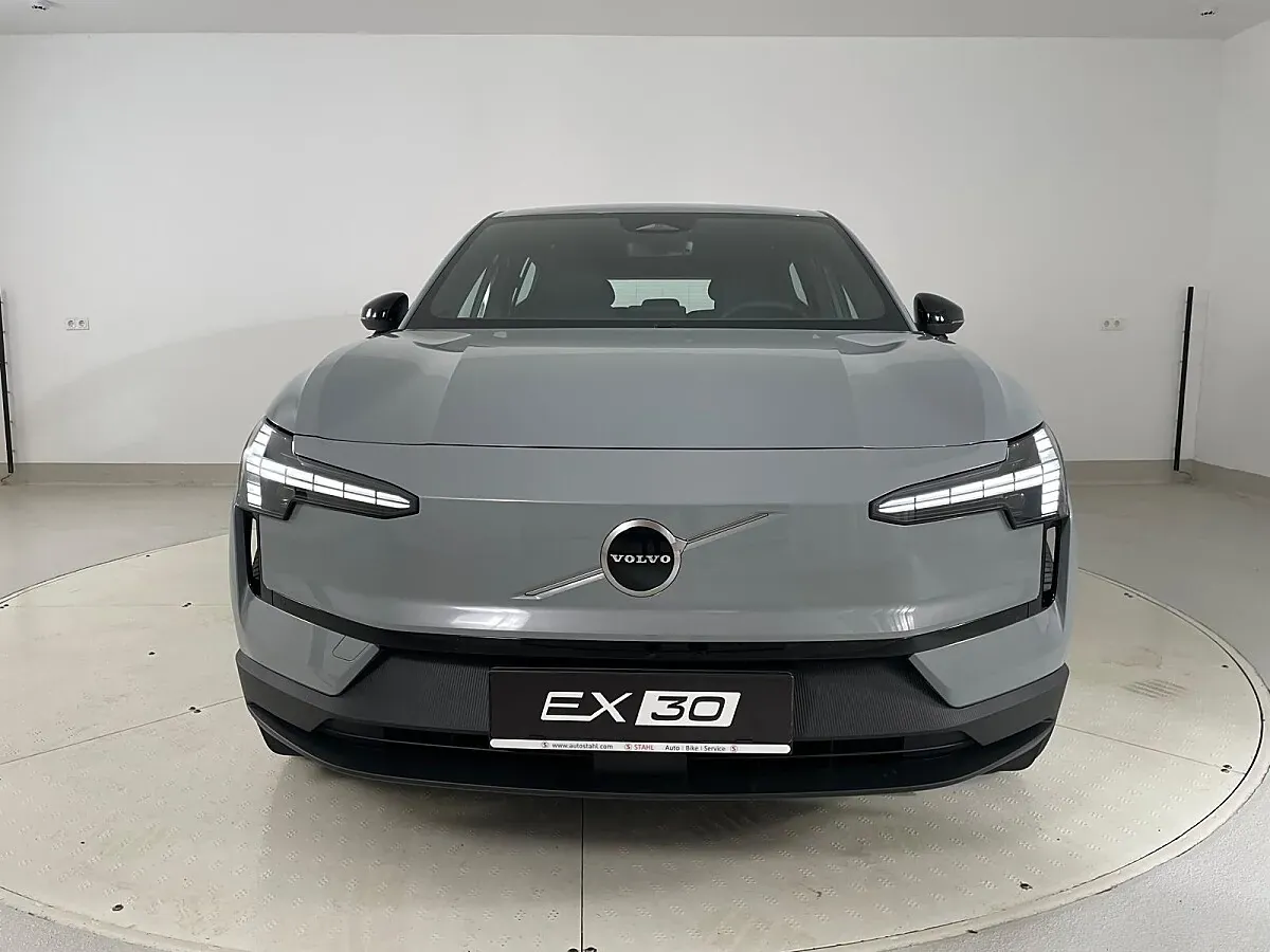 Volvo Ex30 photo 2