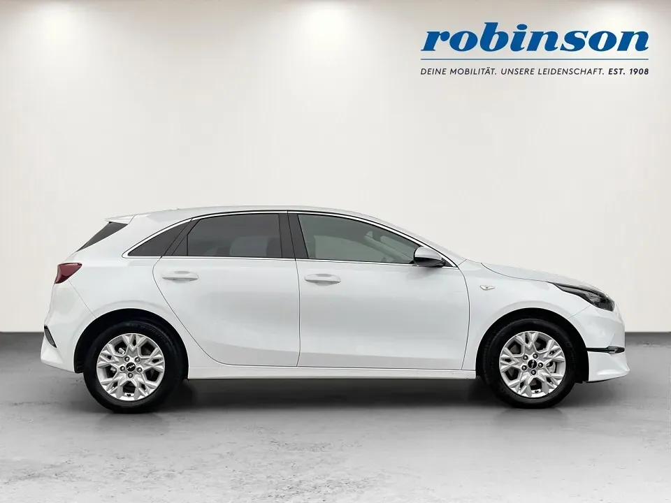 Kia Ceed 2025 photo 2