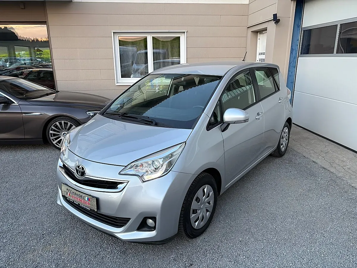 Toyota Verso 2016 photo 3