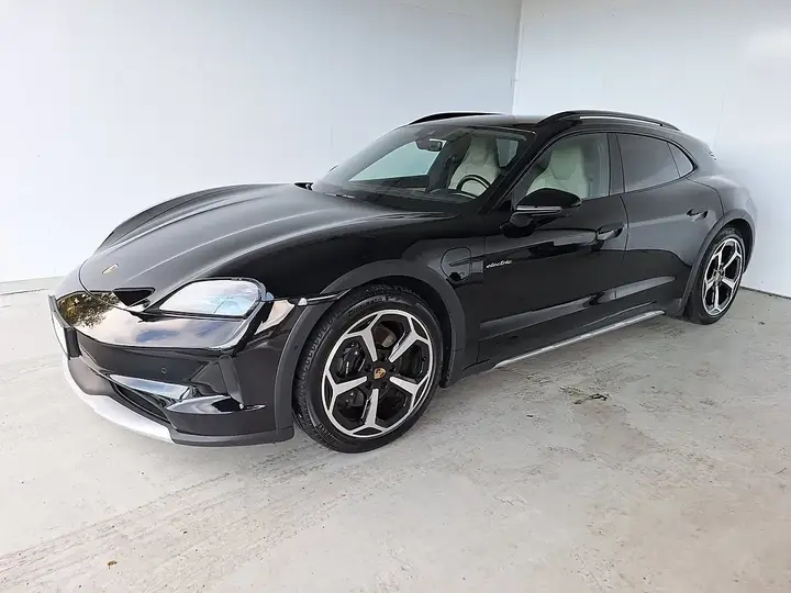 Porsche Taycan 2024 photo 2