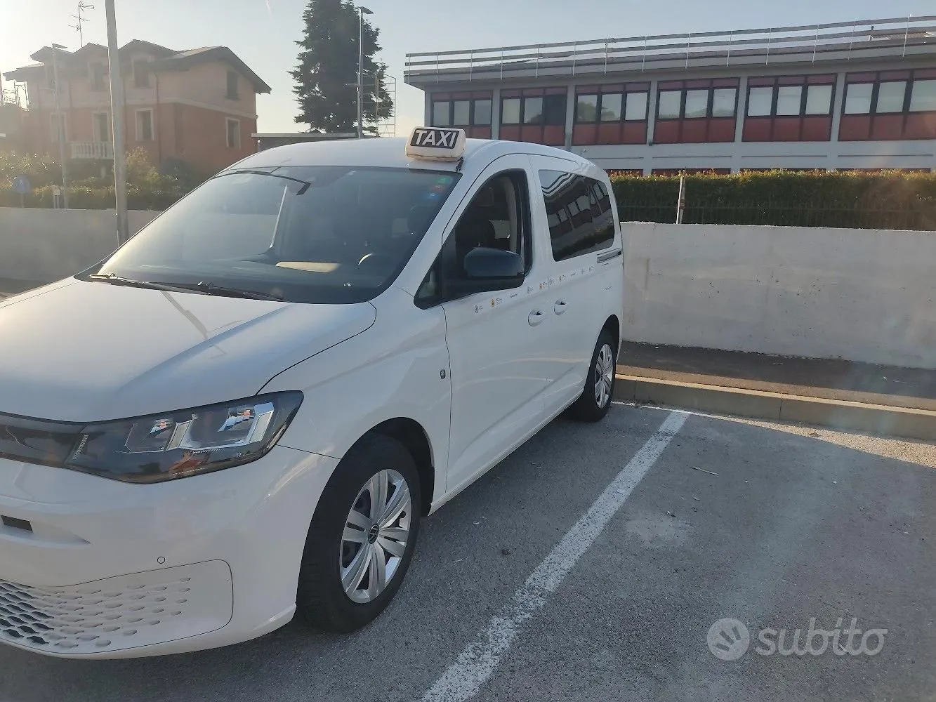 Volkswagen Caddy 2023 photo 3