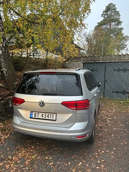 Volkswagen Touran 2016 photo 2
