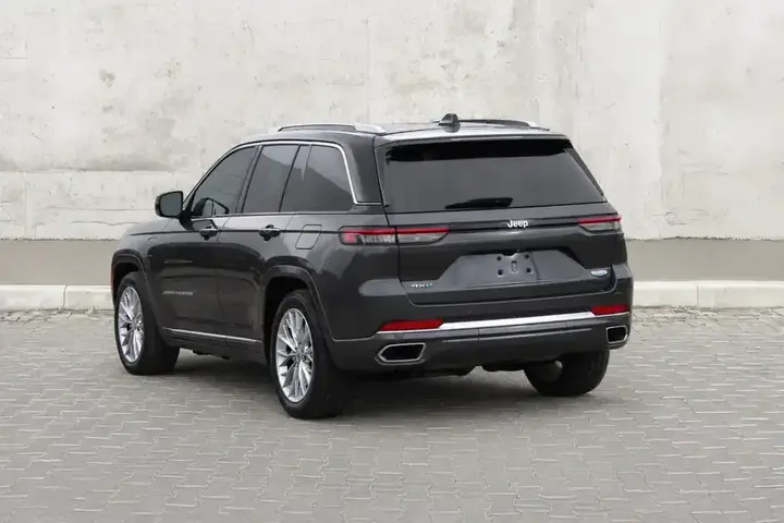 Jeep Grand Cherokee 2022 photo 4