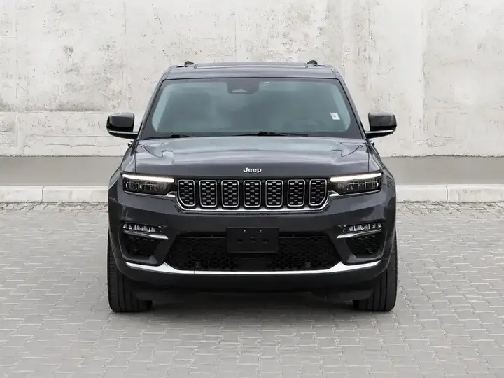 Jeep Grand Cherokee 2022 photo 2