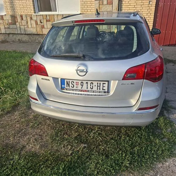 Opel Astra 2015 photo 5