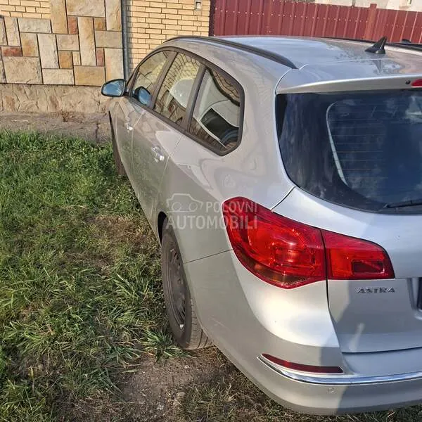 Opel Astra 2015 photo 4