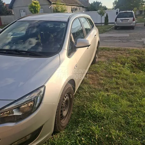 Opel Astra 2015 photo 3
