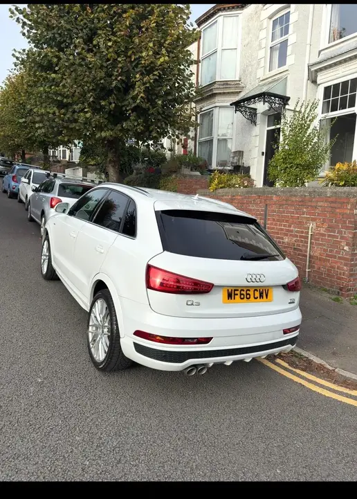 Audi Q3 2016 photo 2