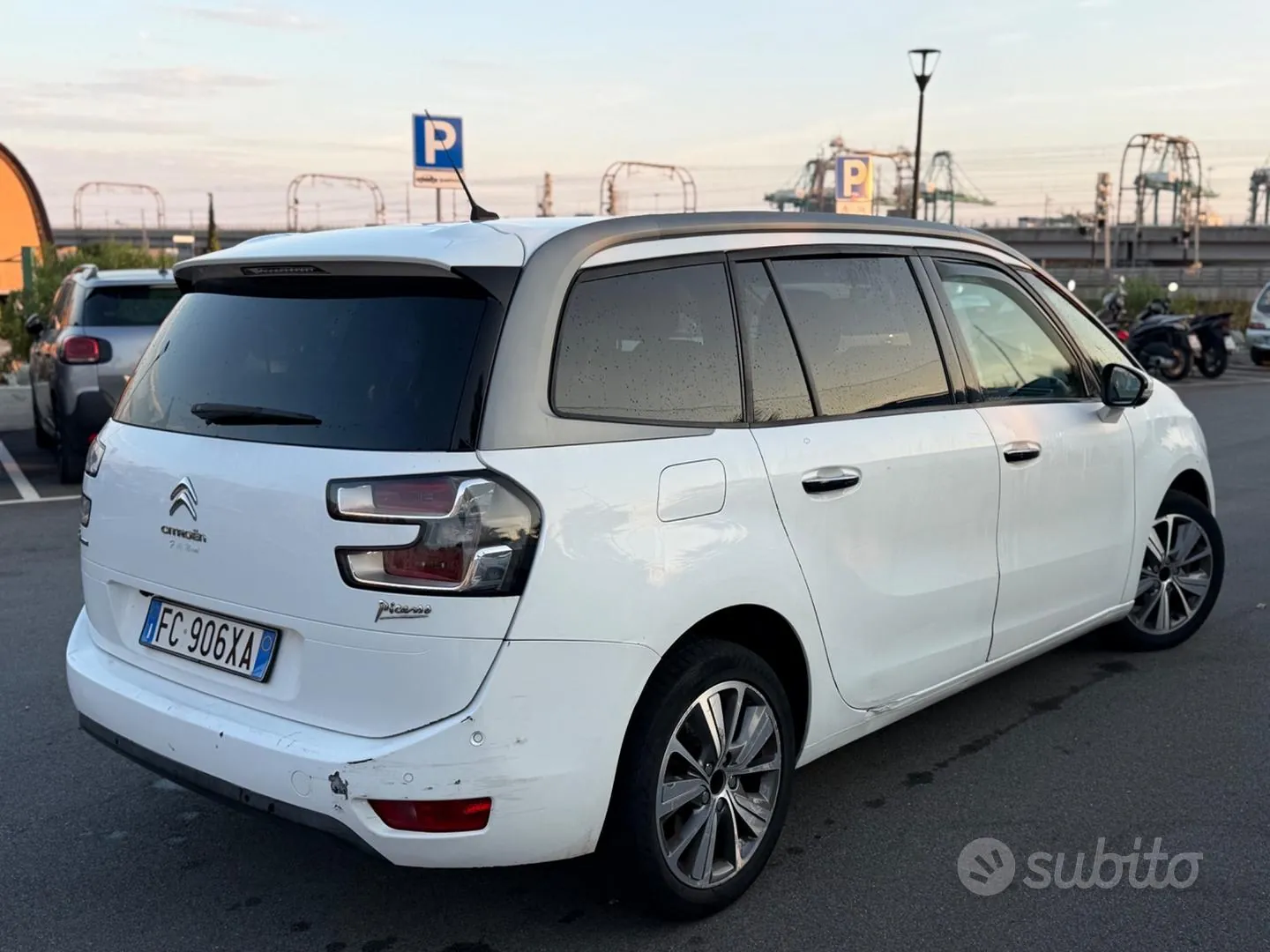 Citroen Grand C4 Picasso 2016 photo 3