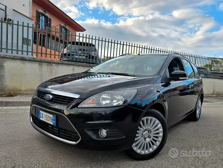 Ford Focus 2010 photo 5