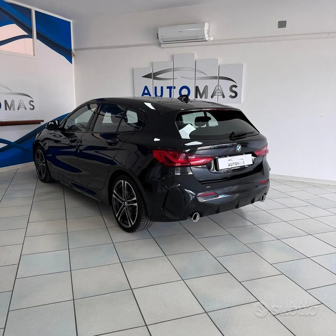 BMW 118D 2022 photo 3
