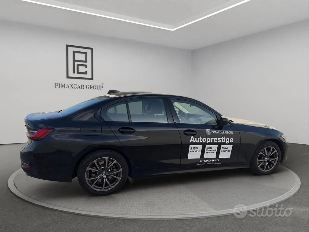 BMW 3 Series 2022 photo 3