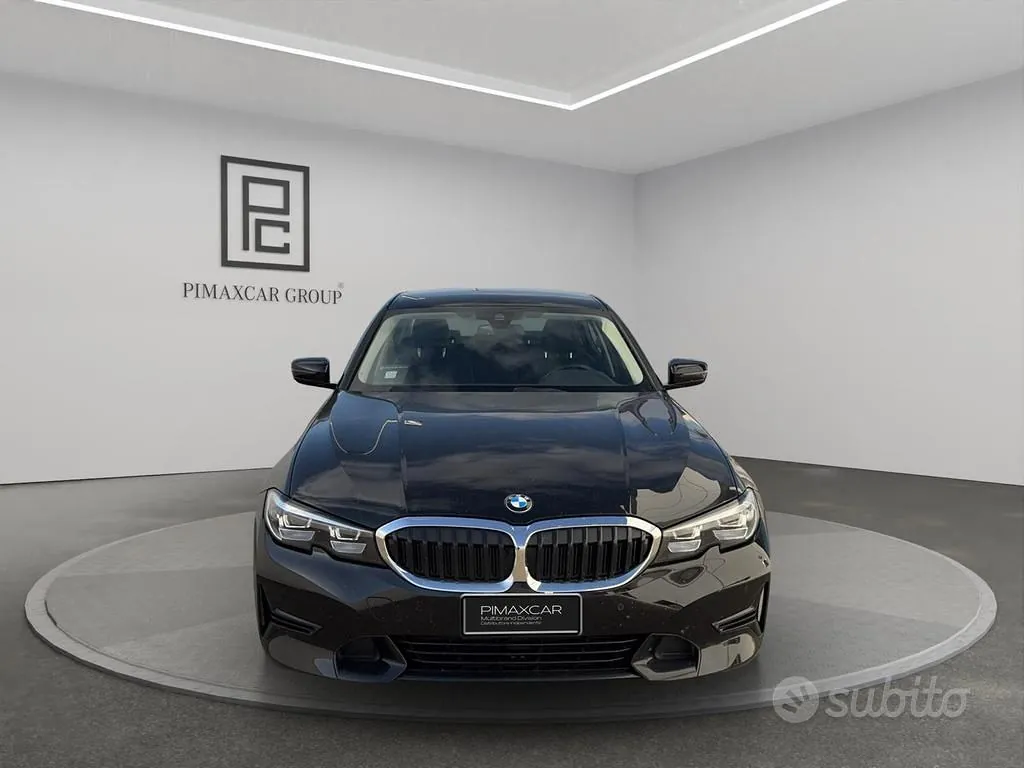 BMW 3 Series 2022 photo 5