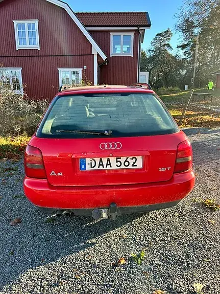 Audi A4 1997 photo 4