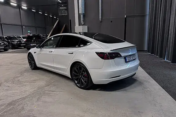 Tesla Model 3 2020 photo 4