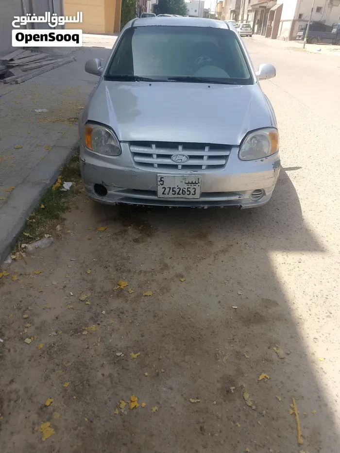 Hyundai Verna 2004 photo 2