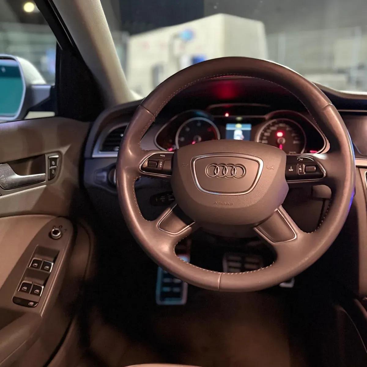 Audi A4 2014 photo 3