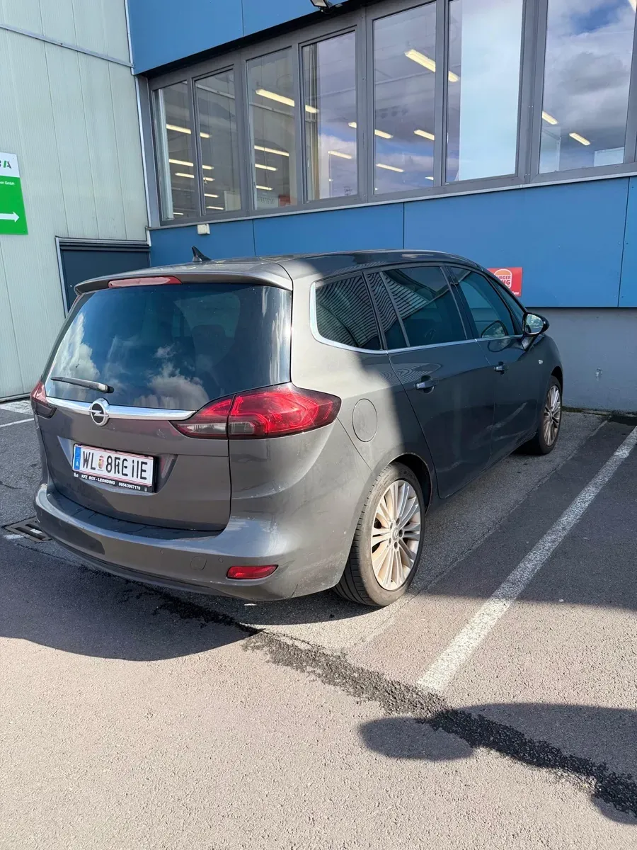 Opel Zafira Tourer 2012 photo 3