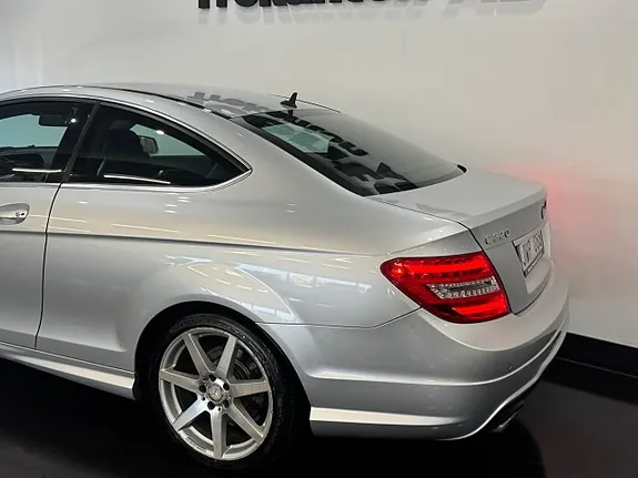 Mercedes-Benz C220 2012 photo 5