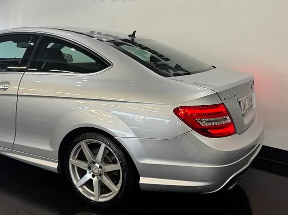 Mercedes-Benz C220 2012 photo 4