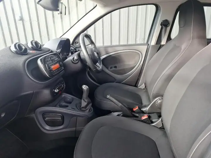 Smart Forfour 2019 photo 5