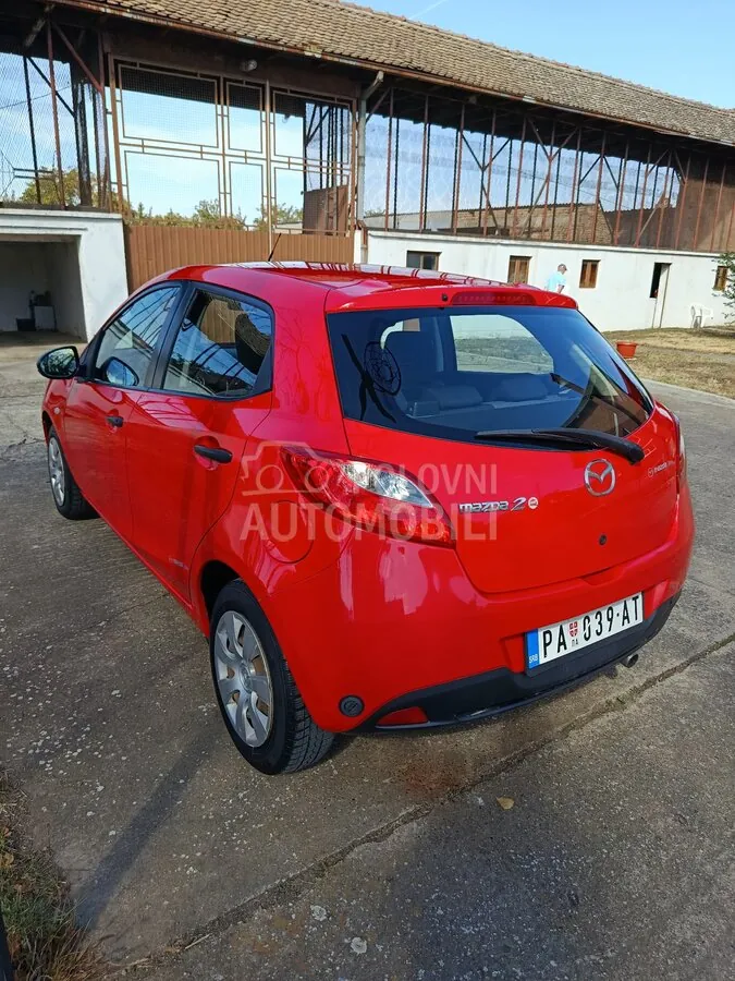 Mazda 2 2008 photo 3