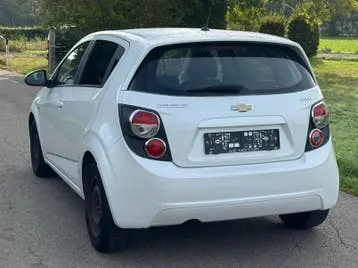 Chevrolet Aveo 2013 photo 2