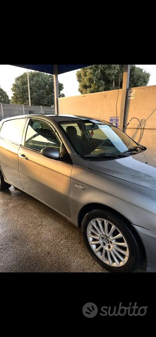 Alfa Romeo 147 2005 photo 3