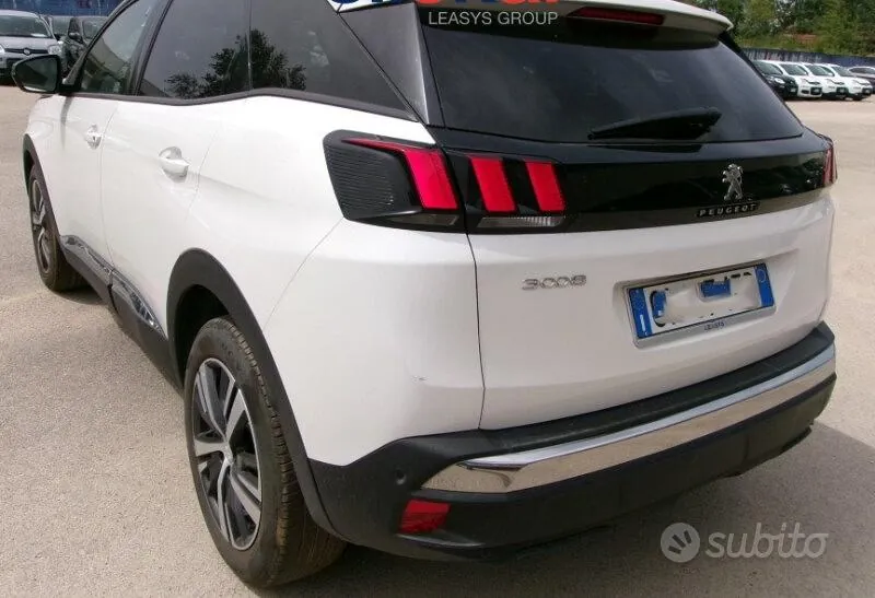 Peugeot 3008 2023 photo 3