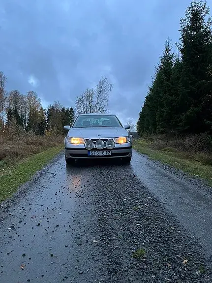 Saab 9-5 2002 photo 2