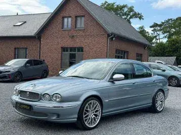 Jaguar X-Type