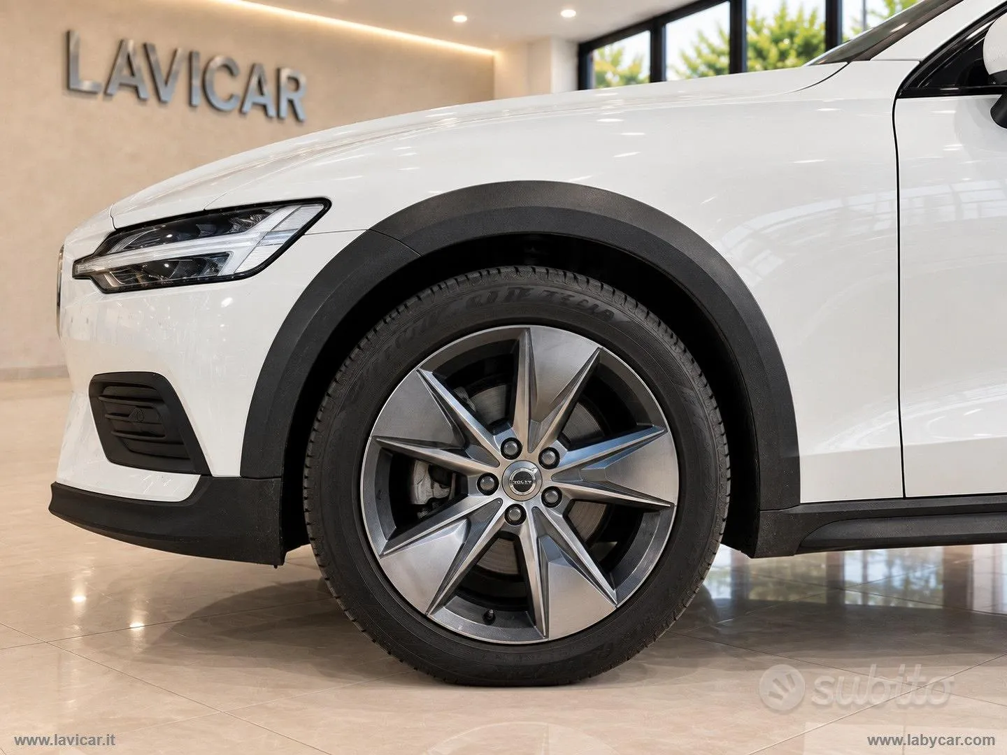 Volvo V60 2019 photo 4