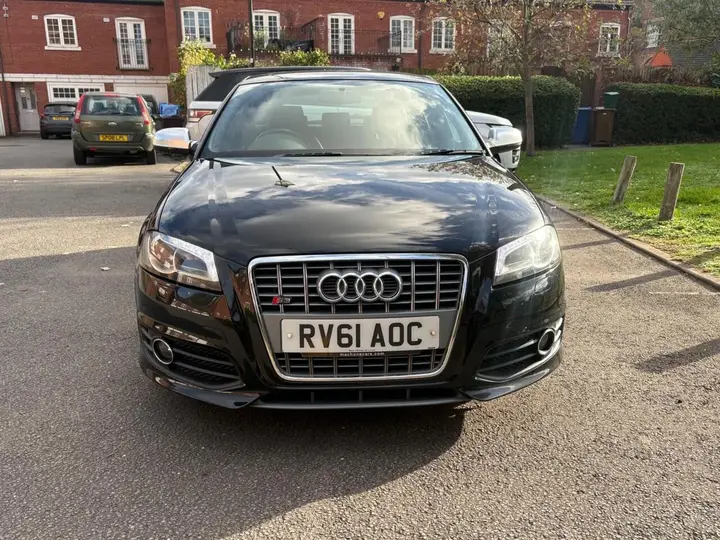 Audi S3 2011 photo 2