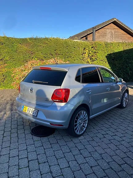 Volkswagen Polo 2017 photo 2