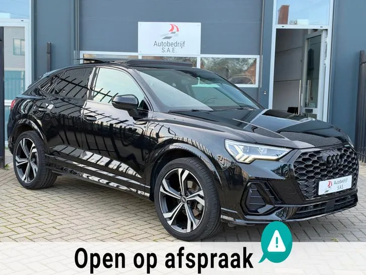 Audi Q3 2021 photo 2
