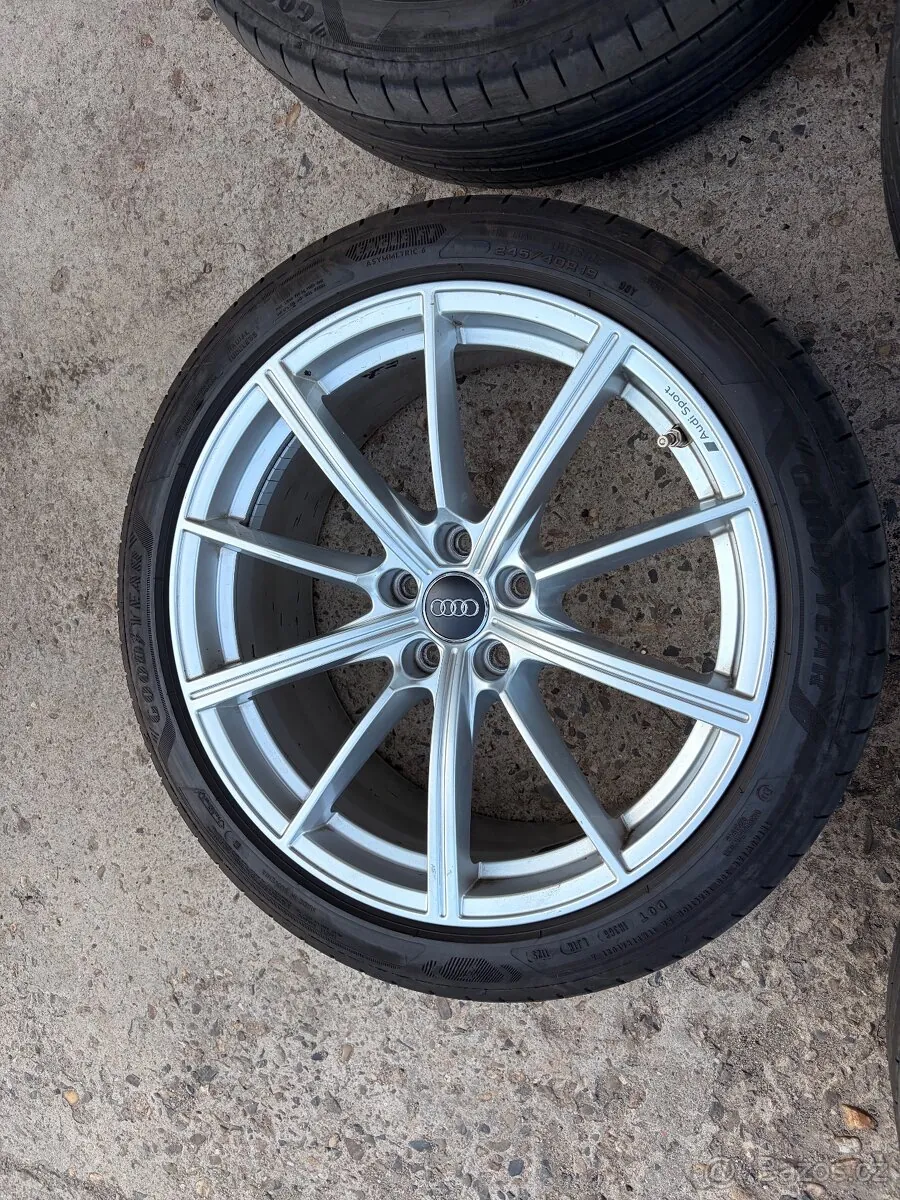 Audi A4 photo 3