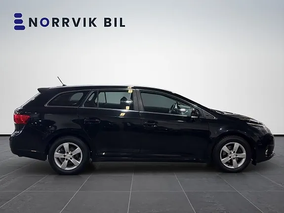 Toyota Avensis 2013 photo 3