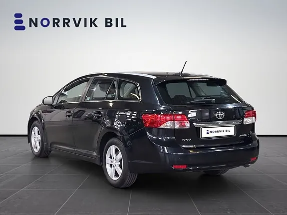 Toyota Avensis 2013 photo 5