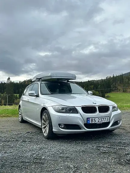 BMW 320D 2011 photo 3