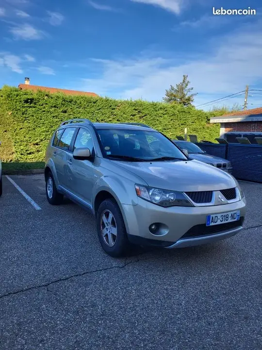 Mitsubishi Outlander 2007 photo 2