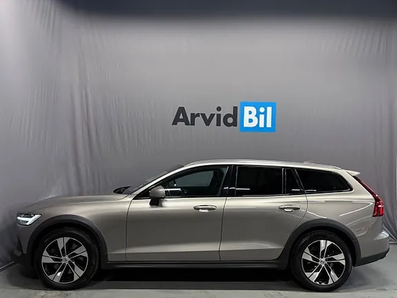Volvo V60 Cross Country 2019 photo 3