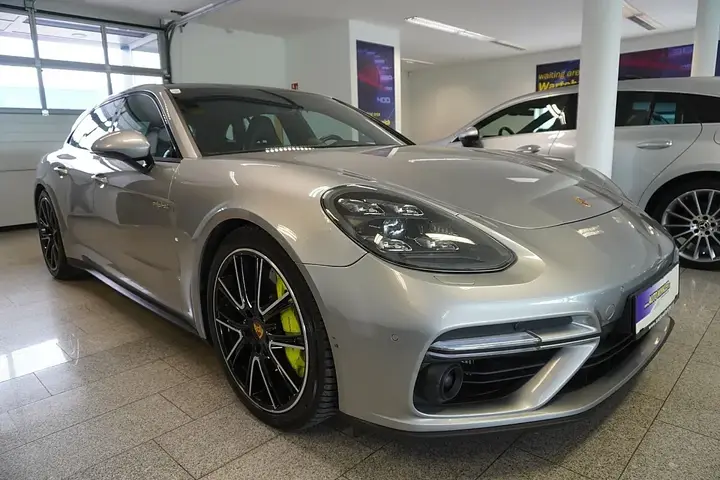 Porsche Panamera 2018 photo 3
