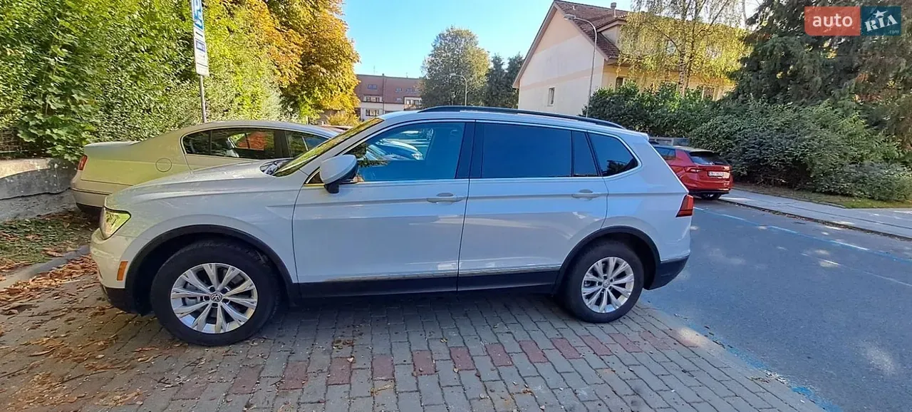 Volkswagen Tiguan 2018 photo 2