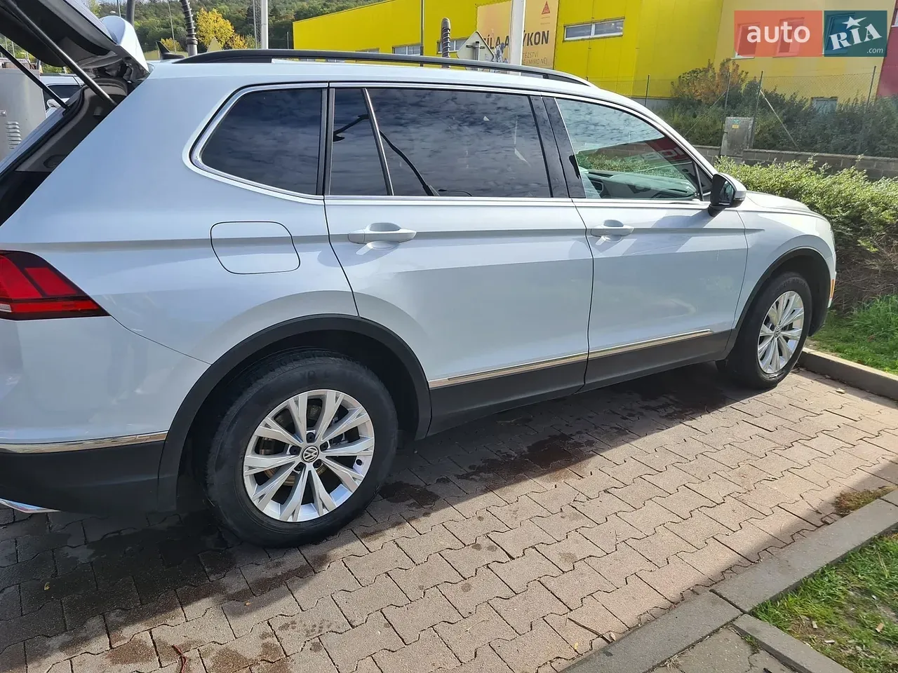 Volkswagen Tiguan 2018 photo 3