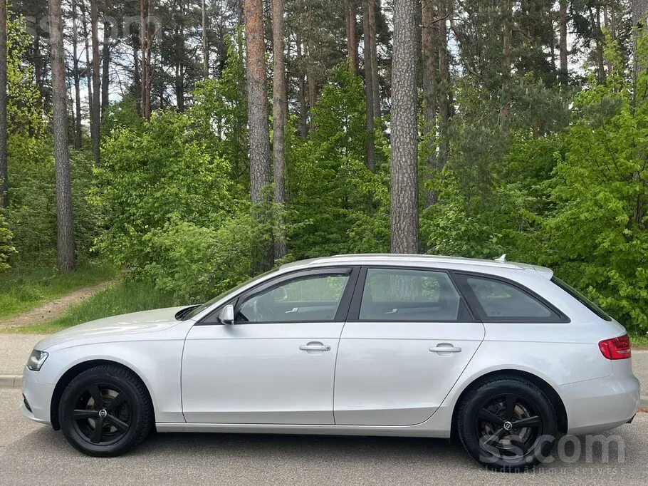 Audi A4 2012 photo 2