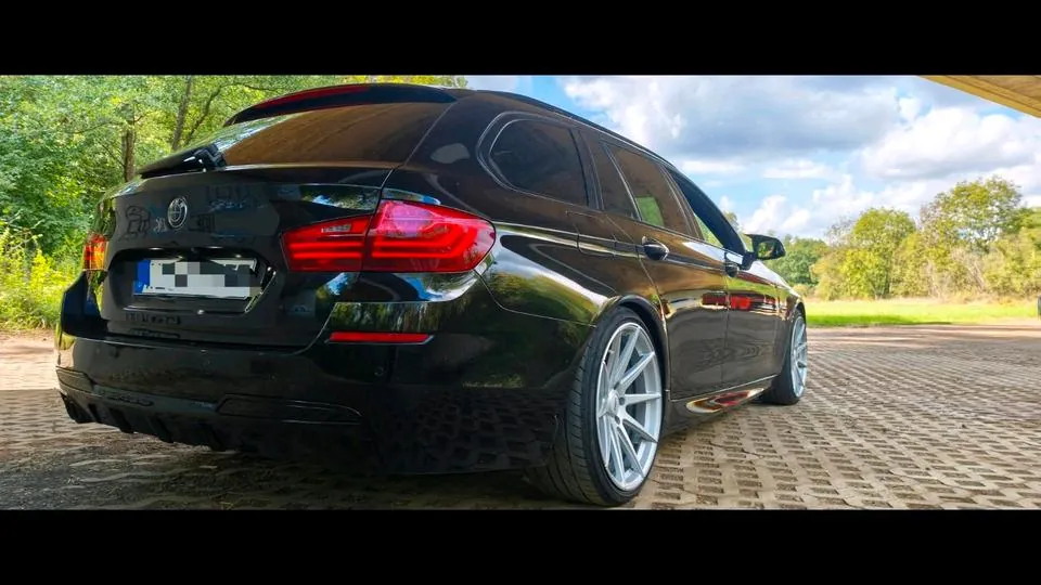 BMW 528I