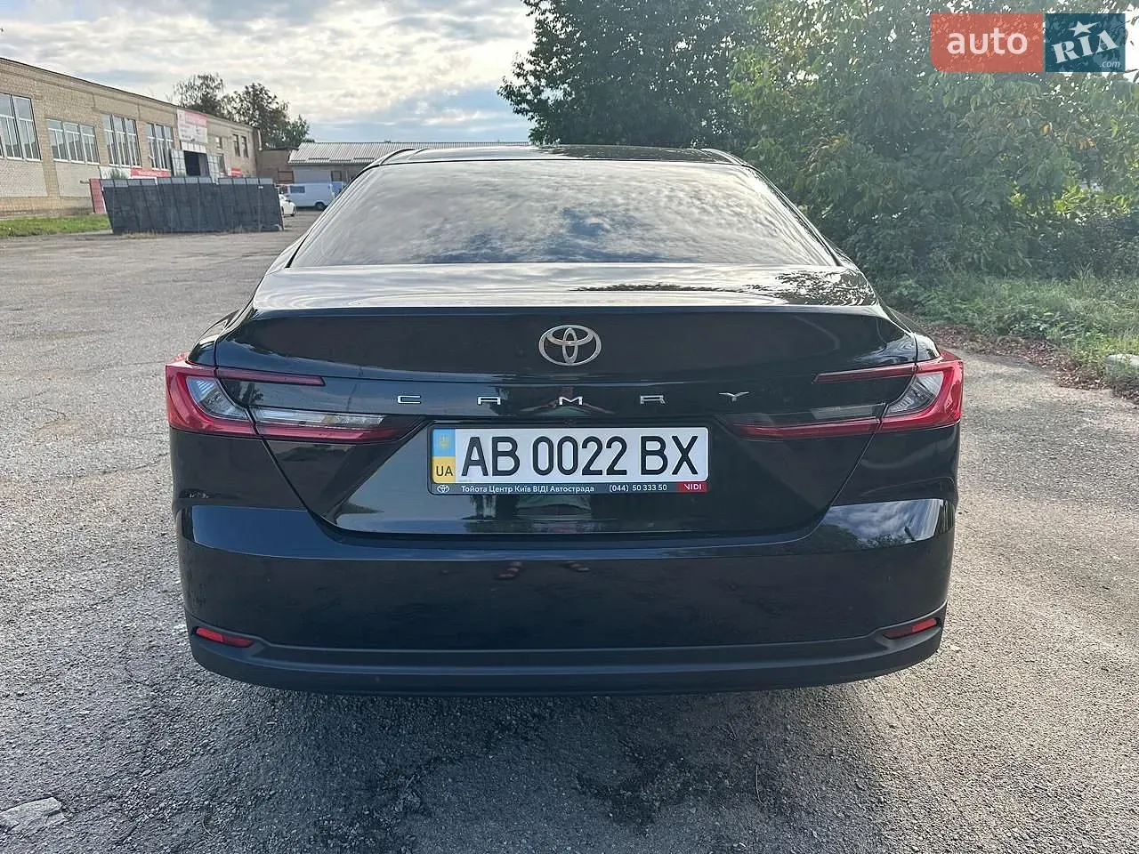 Toyota Camry 2024 photo 2