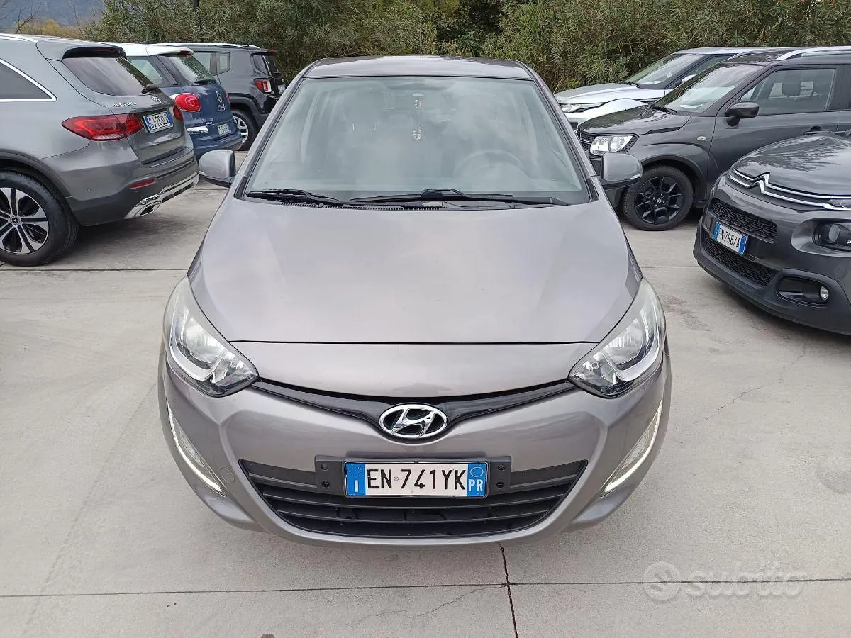 Hyundai I20 2012 photo 3