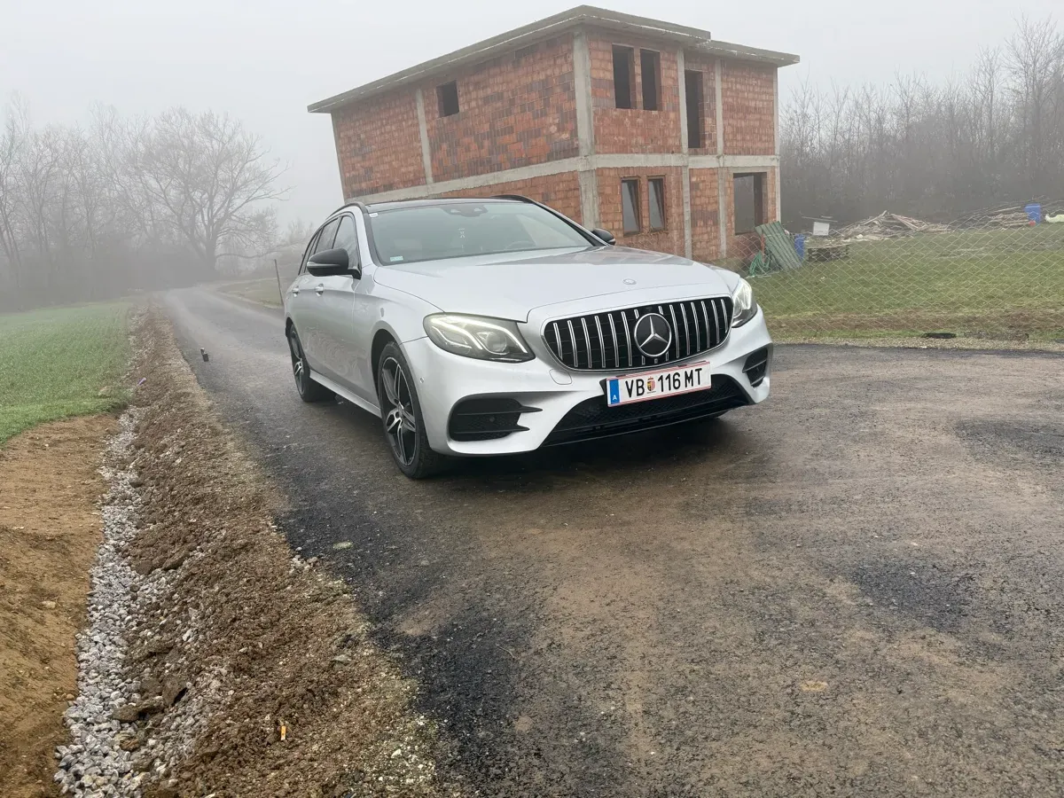 Mercedes-Benz E-Class 2017 photo 2